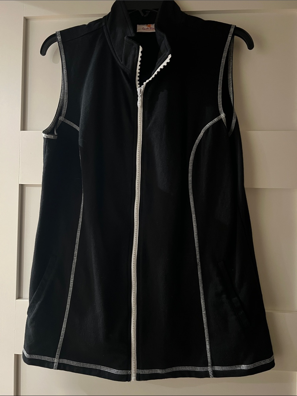 Black Sleeveless Zip Front Vest with Contrast Stitching and Bling zipper